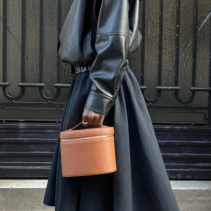 Saie | The Vanity Case